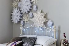 25 oversized paper snowflakes will make your bedroom feel frozen and fairy-tale-like