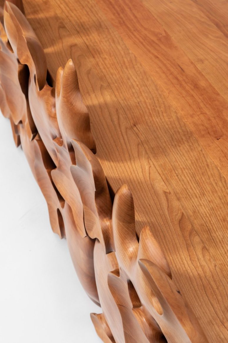Such curvy and creative pieces are amazing to attract an eye, they give a character to each piece