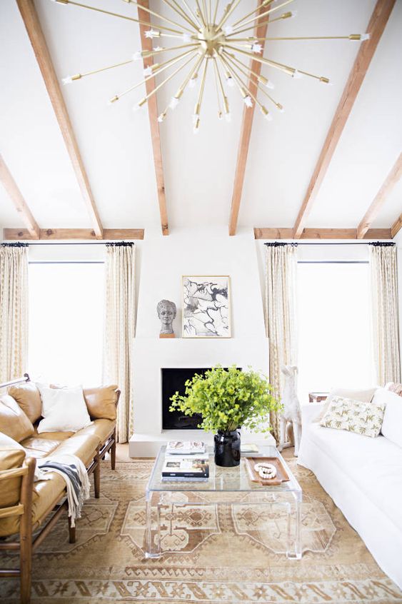 various materials like wood, acryl and leather make it catchier and more interesting