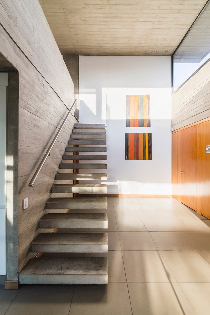 The spaces are done with touches of color to make them catchier and more vivacious