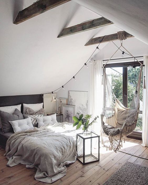 25 Smart Ways To Decorate An Attic Bedroom