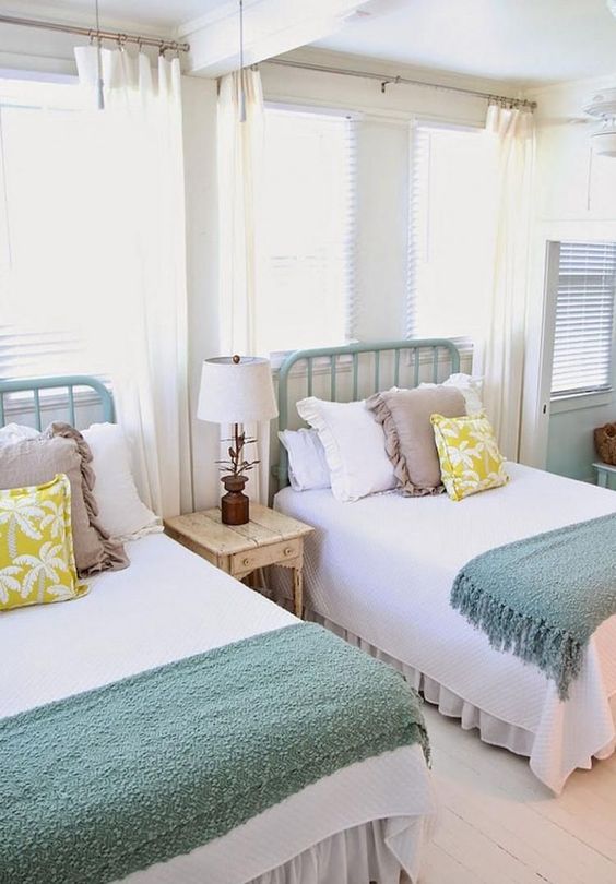 25-cool-shared-guest-bedroom-decor-ideas-digsdigs