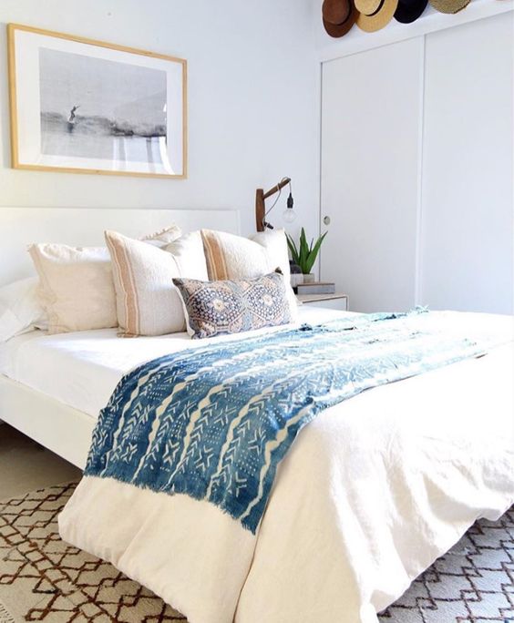 21 Airbnb Decorating Essentials And Accessories DigsDigs