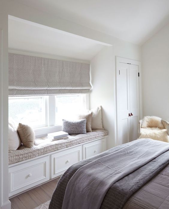 25 Ways To Incorporate Seating Furniture Into A Bedroom DigsDigs