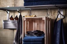 19 a suspended Knagglig box in the bathroom for storing towels is a simple craft