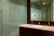 19 separate the shower space from the rest of the space, with frosted glass and usual glass for a catchy look