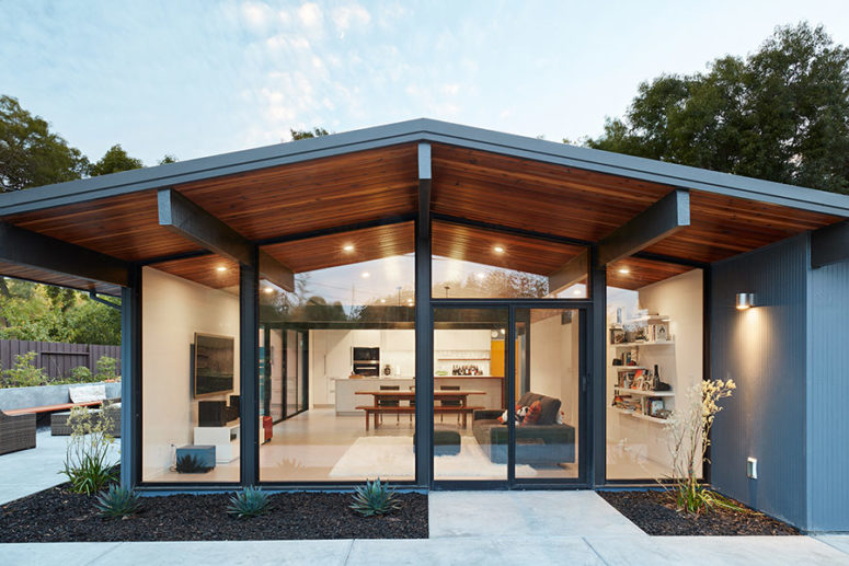 Mid Century Modern Home With Laconic Decor Digsdigs