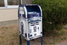 02 R2D2 mailbox is perfect for geeks and Star Wars fans and is a new level of the mailbox decor