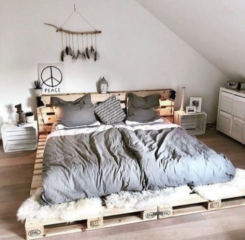 Van toepassing zijn Onderzoek onderwerp 25 Pallet Beds And Daybeds For Indoors And Outdoors - DigsDigs