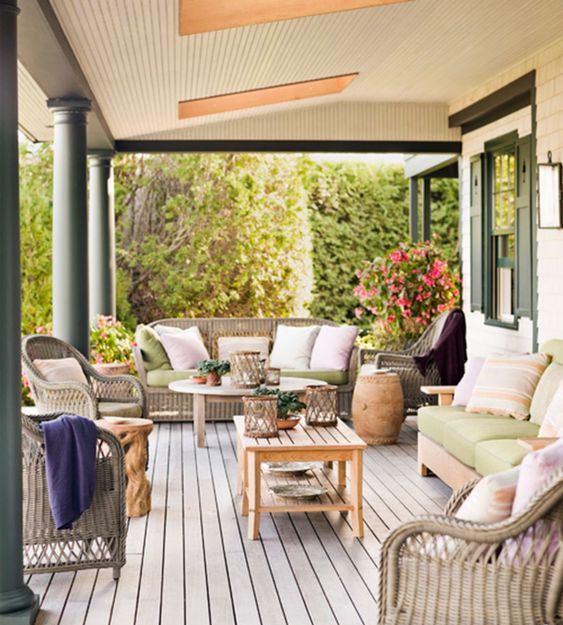 25 Easy Ideas To Decorate A Summer Deck - DigsDigs