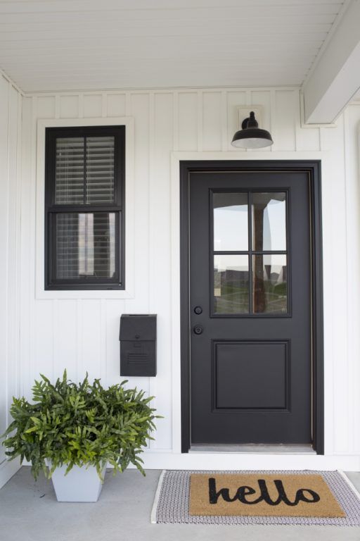 25 Chic And Bold Front Door Planter Ideas - DigsDigs