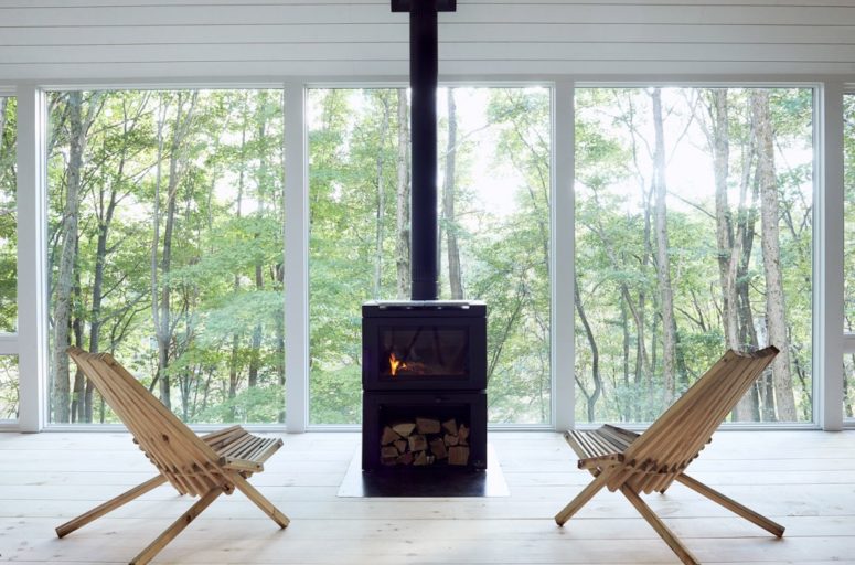 The spaces are welcoming and there are glazed walls to enjoy the views, this one with a hearth is relaxing and calming The spaces are welcoming and there are glazed walls to enjoy the views, this one with a hearth is relaxing and calming
