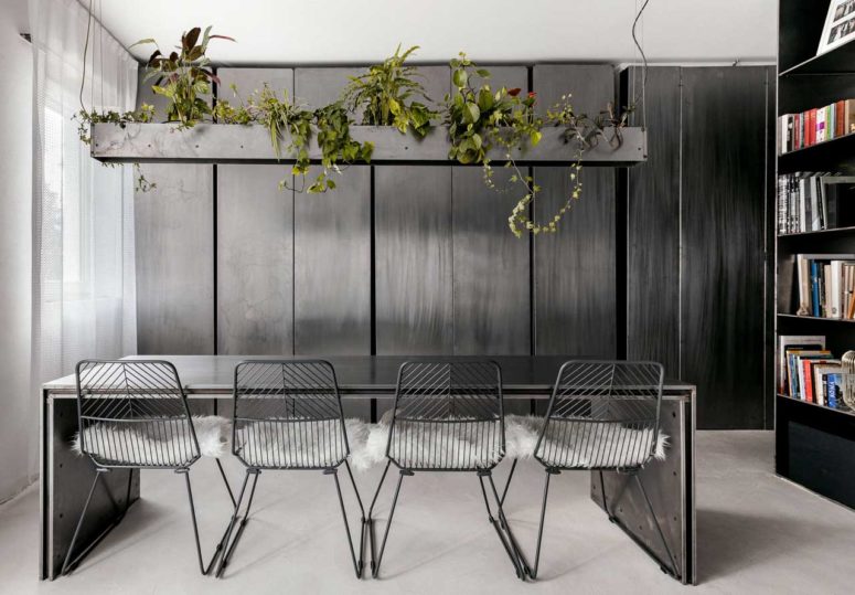 This tiny flat is just 35 square meters and it accommodates everything necessary and even hides some elements inside This tiny flat is just 35 square meters and it accommodates everything necessary and even hides some elements inside