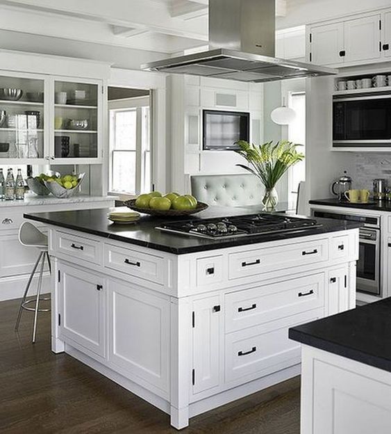 25 Trendy Contrasting Countertops For Your Kitchen