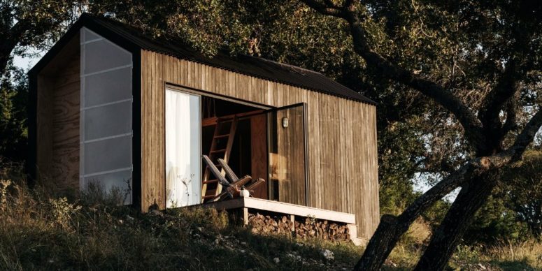 Tiny Cabin Retreat To Reconnect With Nature