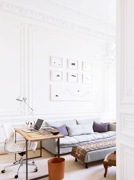 molding will balance your contemporary or modern furniture and will make the living room refined