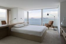 09 There are five bedroom suites in total and they all take full advantage of their exposure to panoramic views