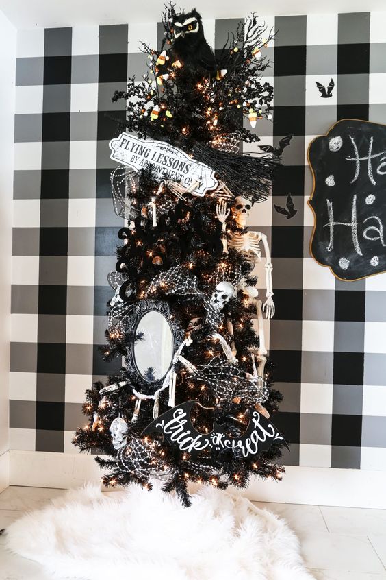 25 Bold And Whimsy Halloween Tree Decor Ideas - DigsDigs
