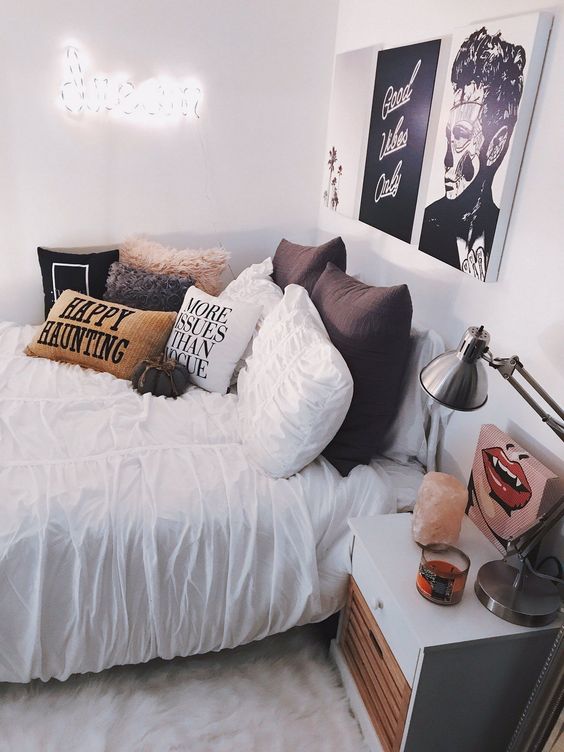 Halloween Bedroom Decor - StyledJen