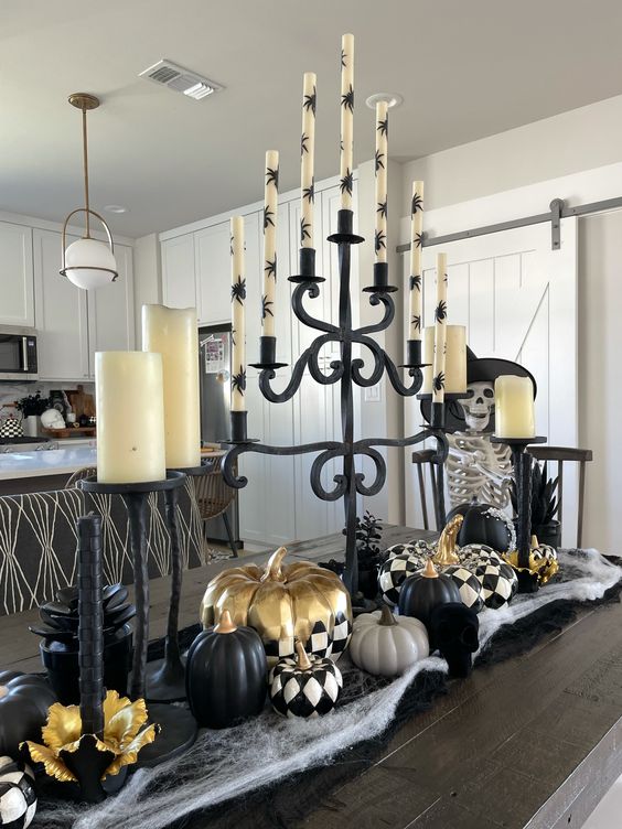86 Bold And Cool Halloween Centerpieces DigsDigs(00)