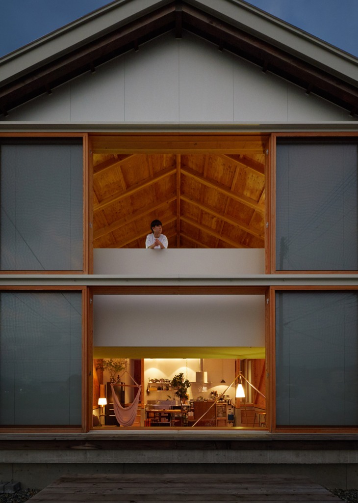 This unique home in Japan features a foundation to live in, it prevents the house from any overheating or too much snow