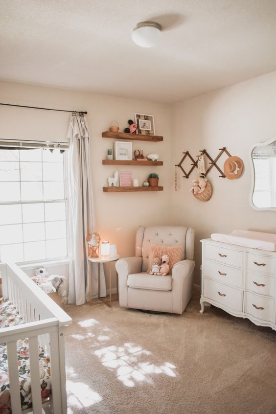 floating bookshelf for nursery