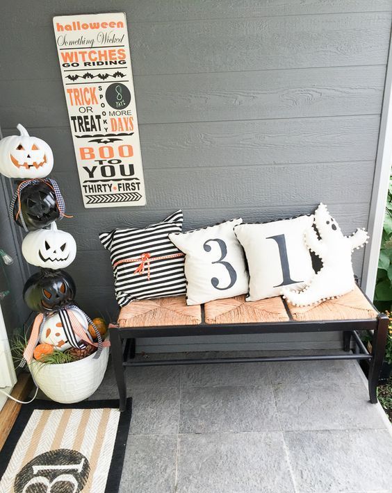 34 Stylish Halloween Porch Decor Ideas DigsDigs