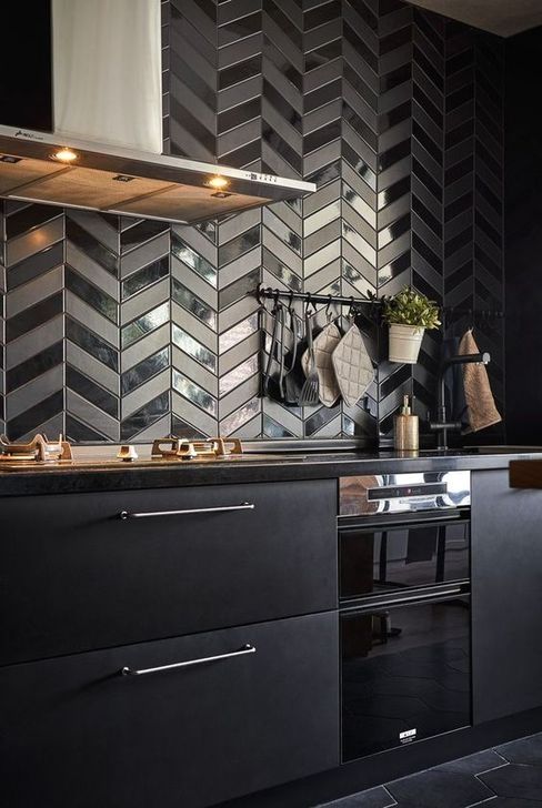25 Edgy And Catchy Black Kitchen Backsplashes - DigsDigs