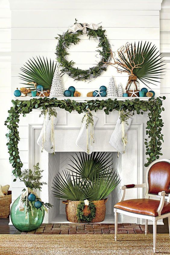 25 Christmas Greenery Garlands For Indoors And Outdoors - DigsDigs