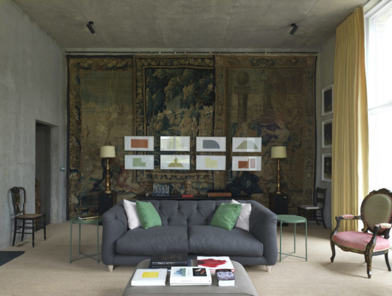 Statement tapestries are also very nice to make an accent in the space, and here they take a whole wall Statement tapestries are also very nice to make an accent in the space, and here they take a whole wall