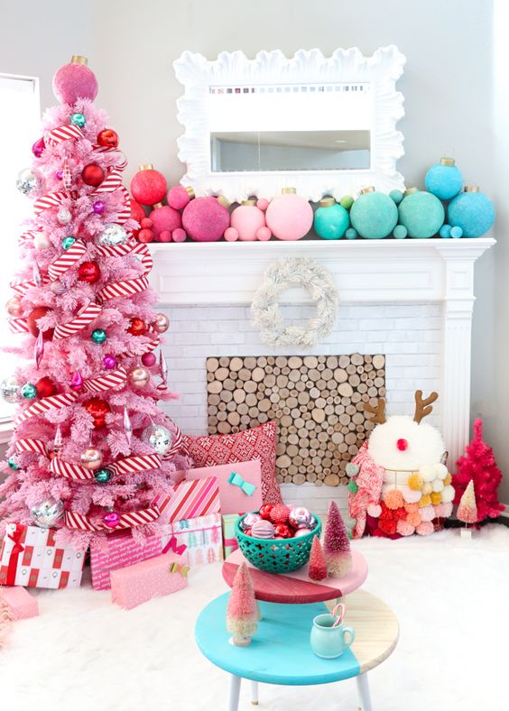 25 Bold Ways To Decorate A Pink Christmas Tree  DigsDigs