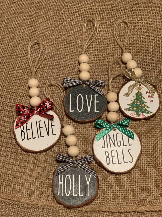 80 Rustic Christmas Ornament Ideas To Try - DigsDigs