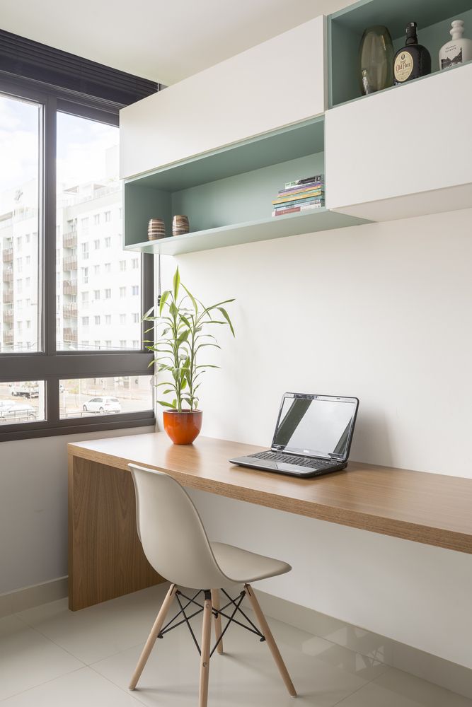 The home office can also be used as a guest bedroom whenever necessary thanks to its versatility