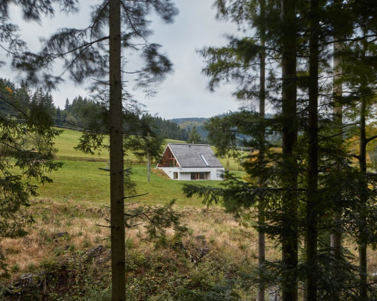 Though the house was built according to the restrictions for buildings in these mountains, it still features a creative look and a character Though the house was built according to the restrictions for buildings in these mountains, it still features a creative look and a character