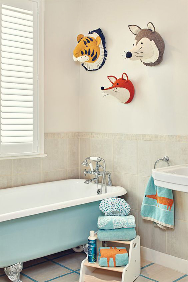 25 Cheerful Kid Bathroom Decor Ideas - DigsDigs