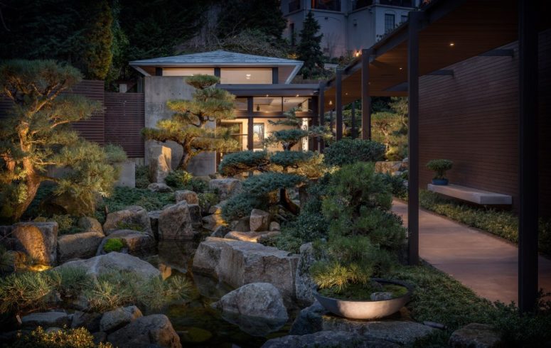 This contemporary home is built in the USA but it features traditional Japanese aesthetics both inside and outside