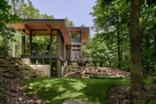 01 This contemporary home is called Lawless Retreat, it’s built in a natural reserve and blends with the surroundings due to the materials used in its design