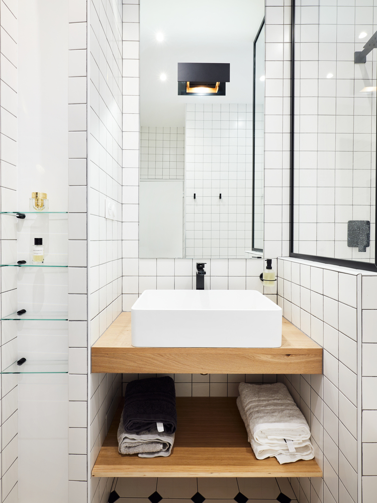 dark grout works well with white tiles