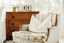 12 refresh your neutral farmhouse space with a refined vintage chair to make it more elegant and stylish