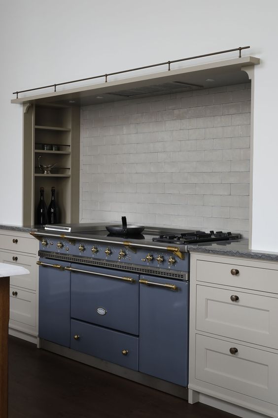 grey backsplash is a practical one