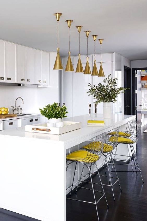 25 Yellow And White Kitchens That Raise The Mood DigsDigs