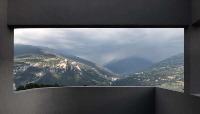 Breathtaking mountain views are one fo the characteristic features of this home