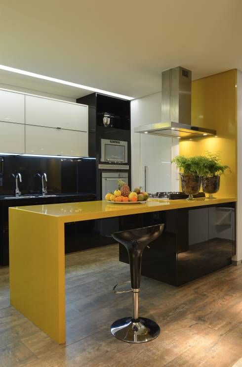 26 Bold Black And Yellow Kitchen Designs - DigsDigs