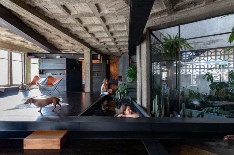 ‘Forest’ Apartment With Concrete Pillars And A Pool