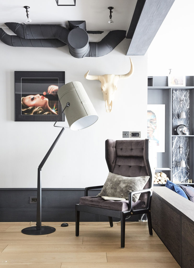 The exposed pipes, industrial lamps and cool industrial touches make the spaces look stylish