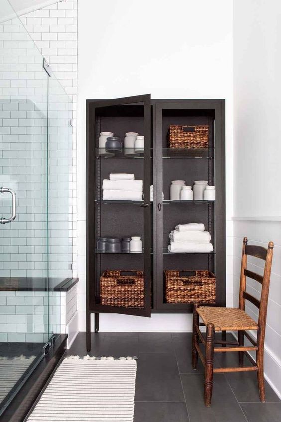 25 Smart Bathroom Towel Storage Ideas - DigsDigs