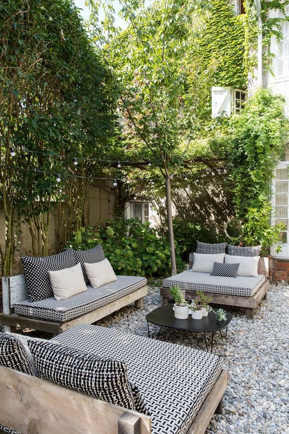 25 Small Backyard Decor Ideas You’ll Enjoy - BlogNews