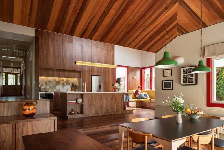 Inside you'll see an open layout split in several levels, that's why the extension got its name