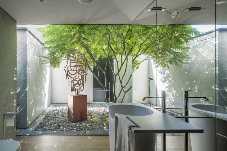 Several indoor gardens were included into the design as a way to bring the outdoors in and to blue the boundaries between architecture and nature Several indoor gardens were included into the design as a way to bring the outdoors in and to blue the boundaries between architecture and nature