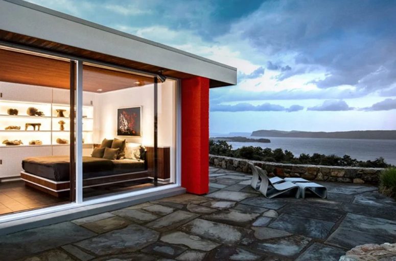 Opening the spaces to outdoors make them merged with beautiful nature around